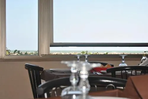 Hotel Vistamare Viserba Rimini 2*,  Italy