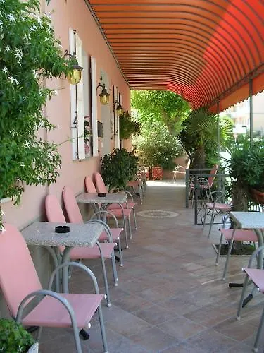 **  Hotel Vistamare Viserba Rimini Italia