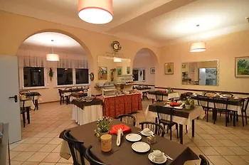 **  Hotel Vistamare Viserba Rimini Italia