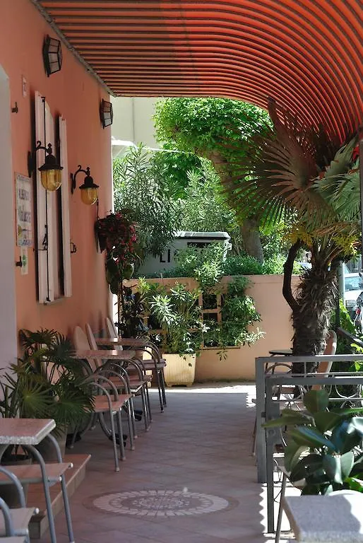 Hotel Vistamare Viserba Rimini 2*,  Italia